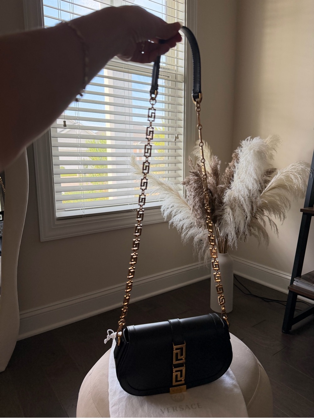 VERSACE Greca Goddess shoulder bag with two kinds of straps. - Picture 9 of 11